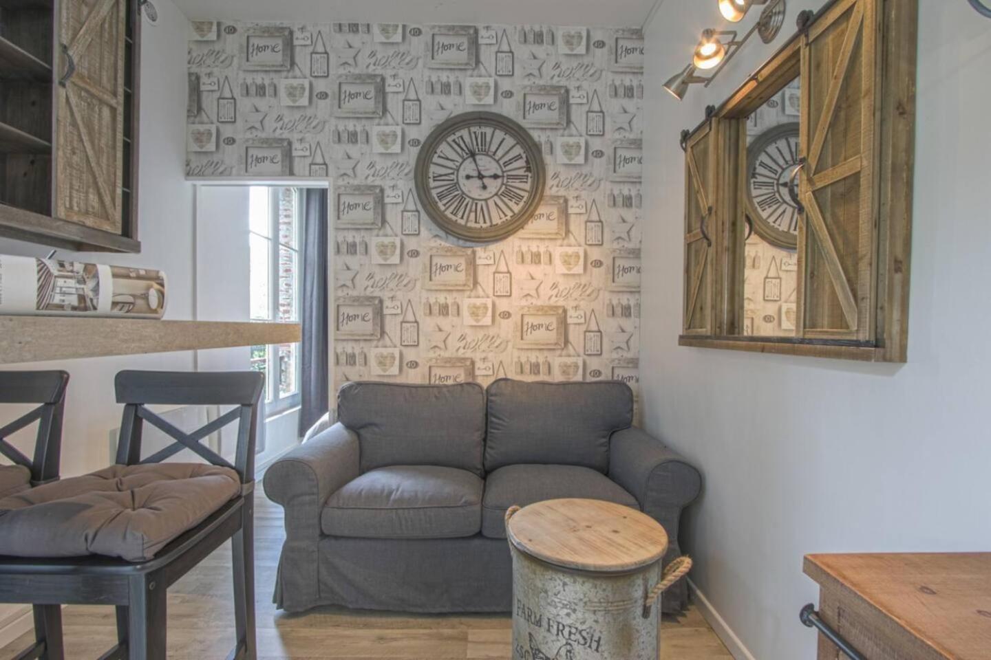 Appartement Magnifique F2 En Plein Centre *